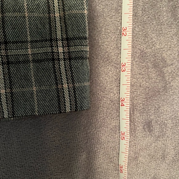 LAST CHANCE 🤍|4 for $20| 🤍Camber&Grace - 3/4 Length Plaid Leggings - Picture 6 of 9